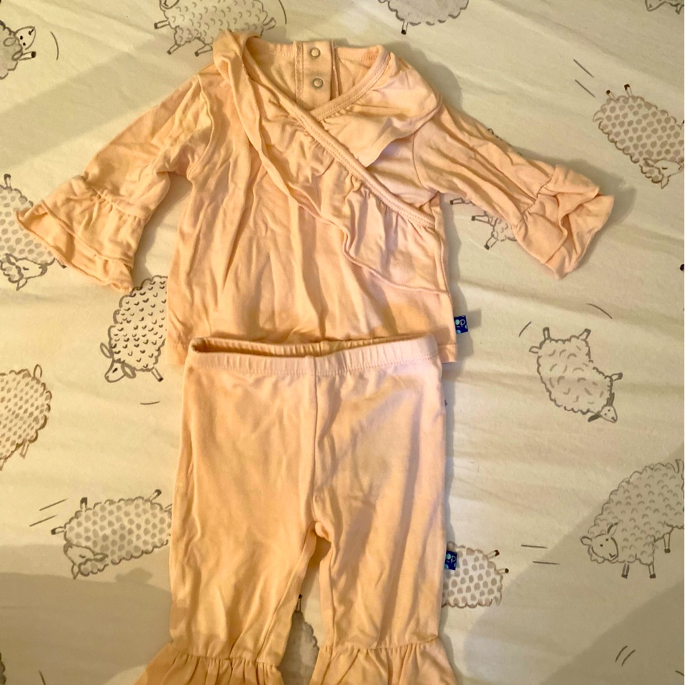 Newborn Girls top/pant set